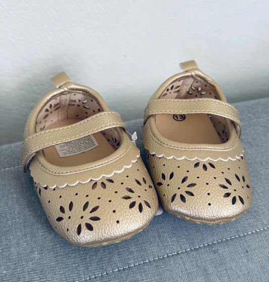 Zapatitos dorados
